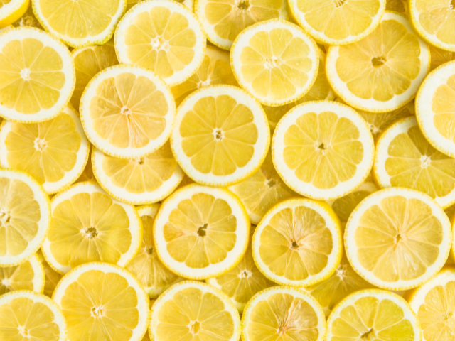 レモンの木育成のための肥料の選び方と施肥のタイミング